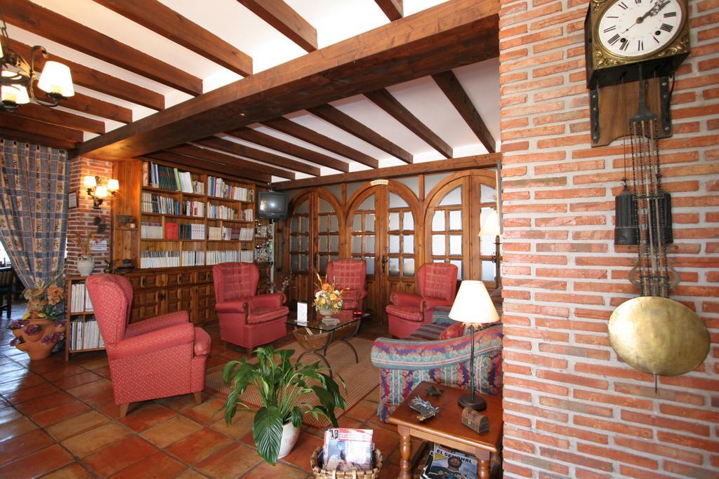 Habitaciones Y Estudios- Hotel "Posada De Cantabria El Solar" - Cenas Y Gintonic- Bar -Terraza Panoramica Galizano Exterior foto